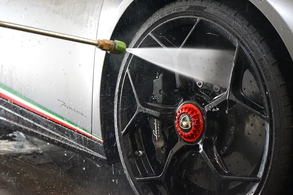 Lupo Auto Salon featured