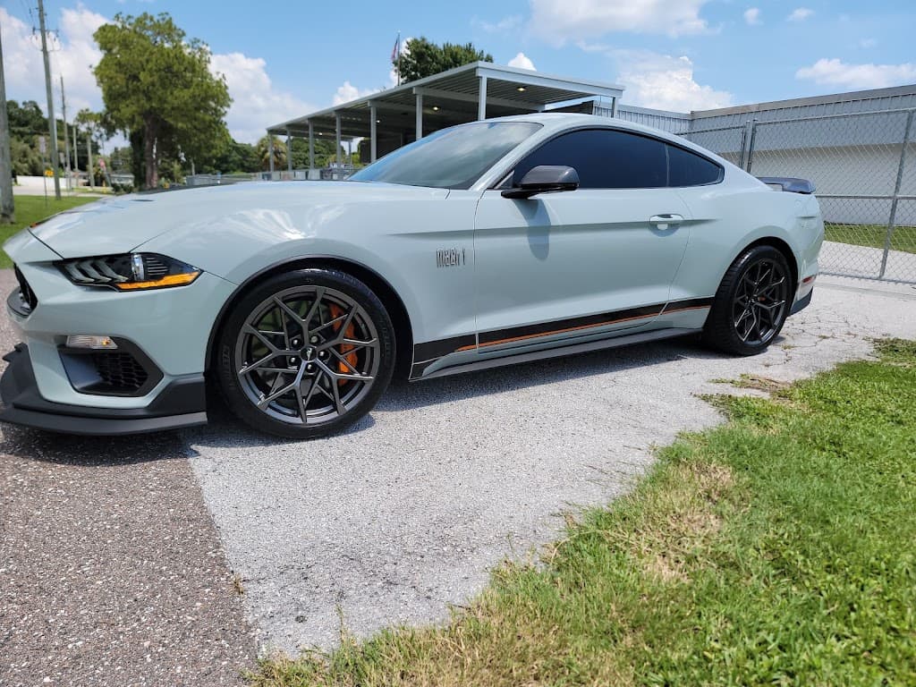 Lou's Auto Detailing featured