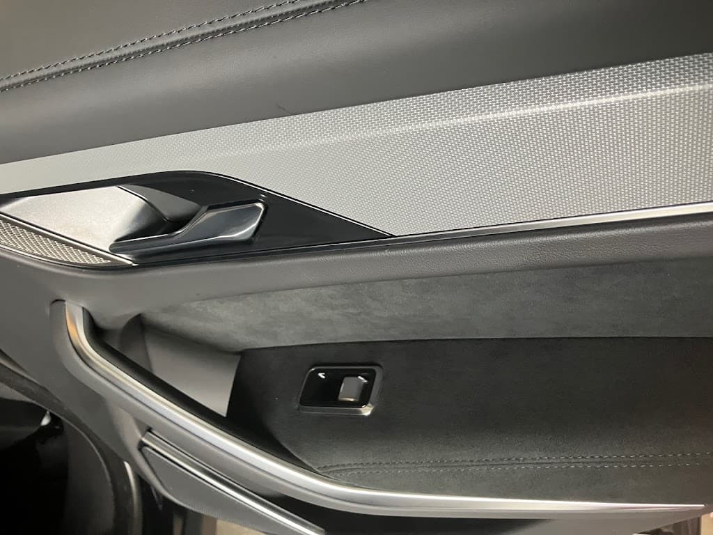 Shali's In and Out Mobile Detailing featured