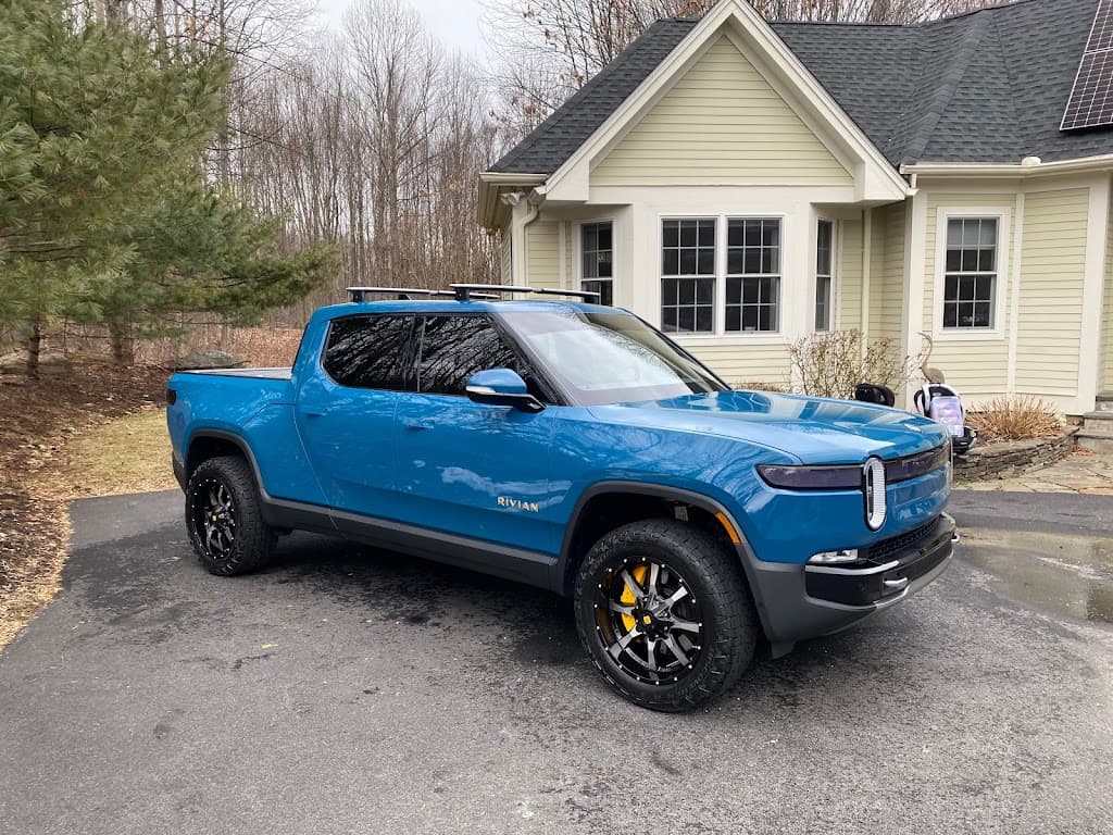 Dokus Garage - Newport featured