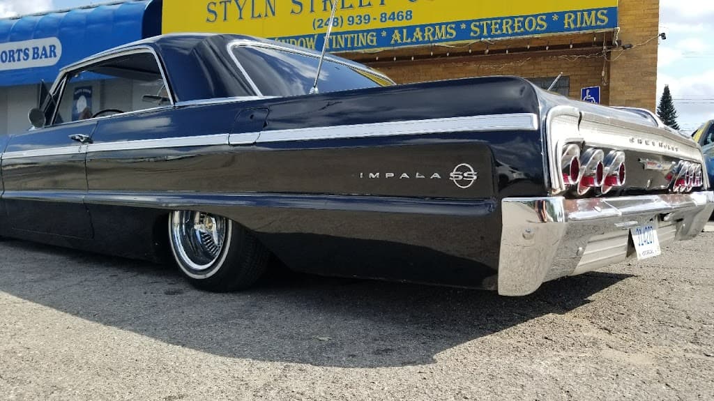 Styln street customs featured