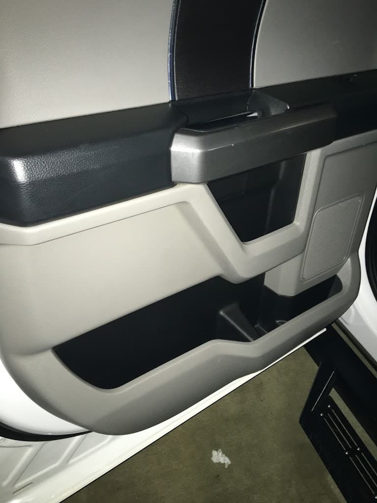 Luxur.s Mobile Detailing featured