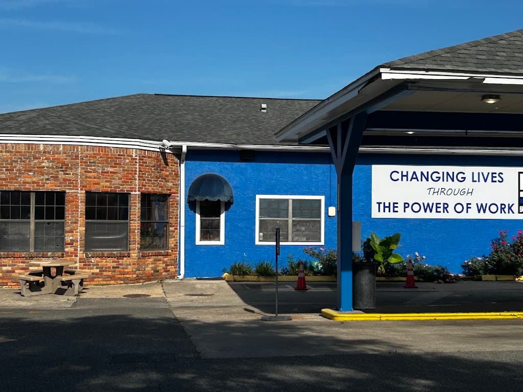 Goodwill Car Wash & Donation Center featured