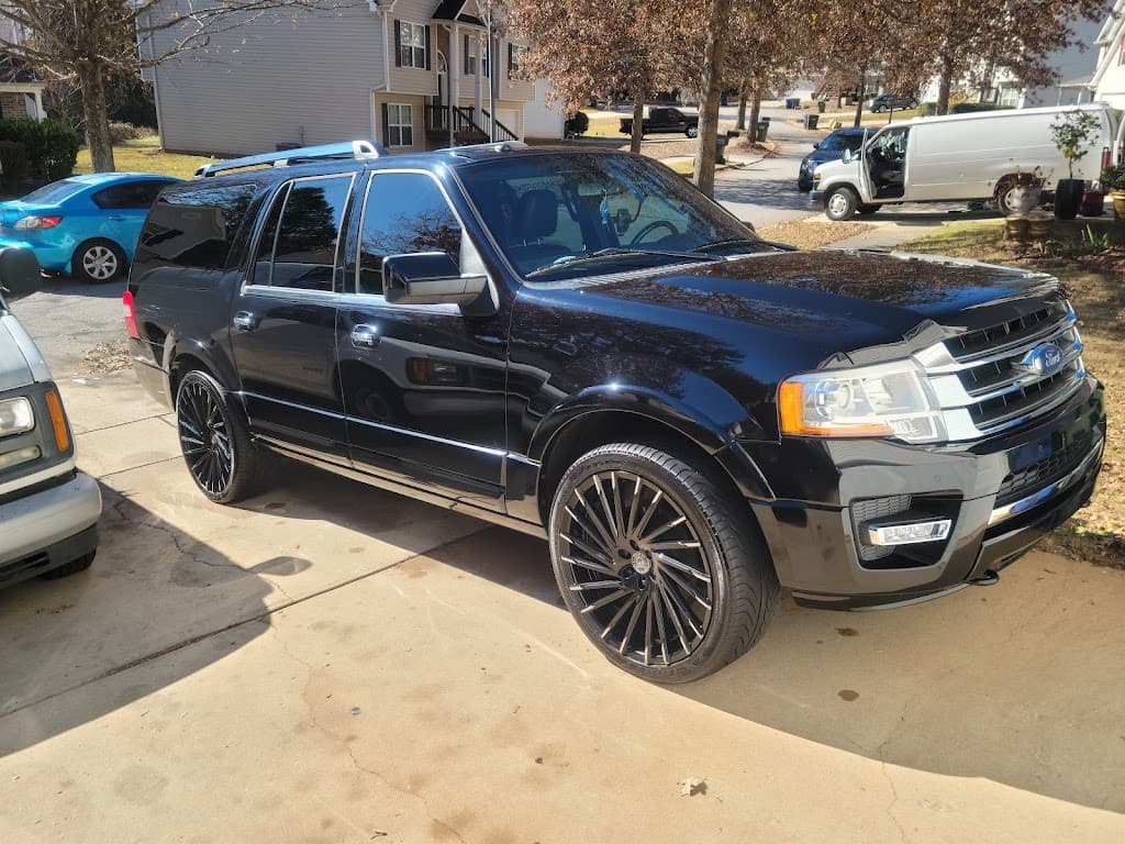 Royal Family Detailing featured