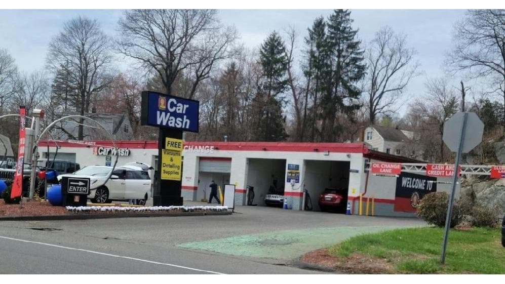Russell Speeder's Car Wash Of Shelton featured