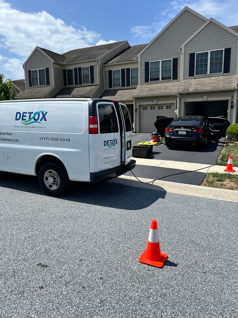Detox Mobile Wash and Cleaning Services LLC featured