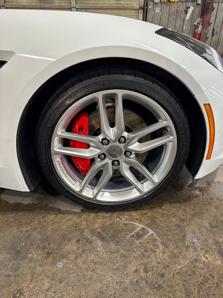 Y&D Car Details featured