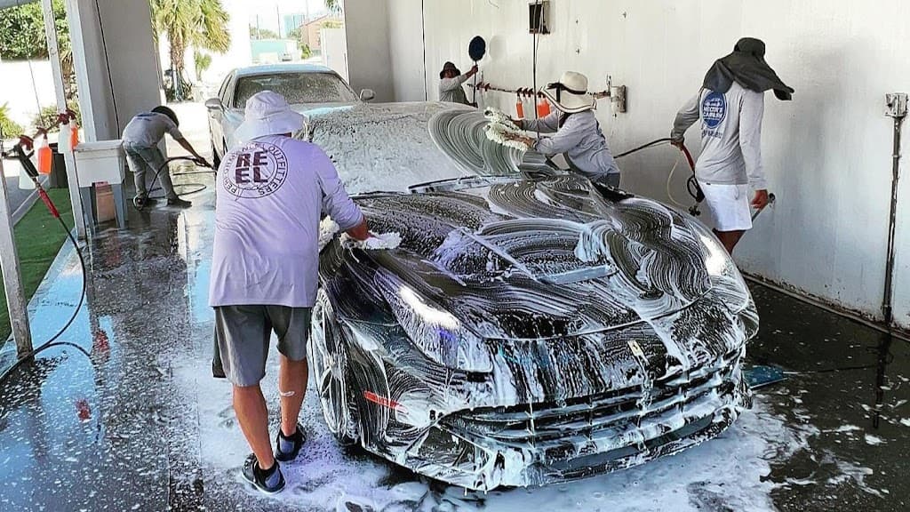 Hector's Car Wash featured
