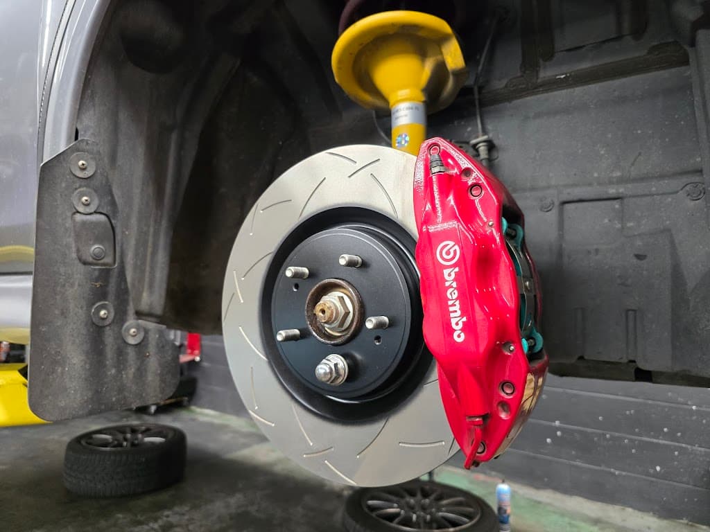 Mao's Garage featured
