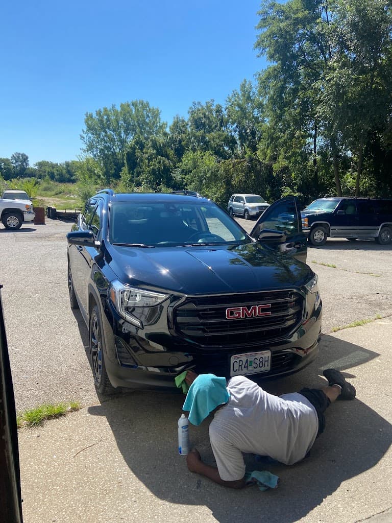 Dizzys Auto Detailing LLC featured