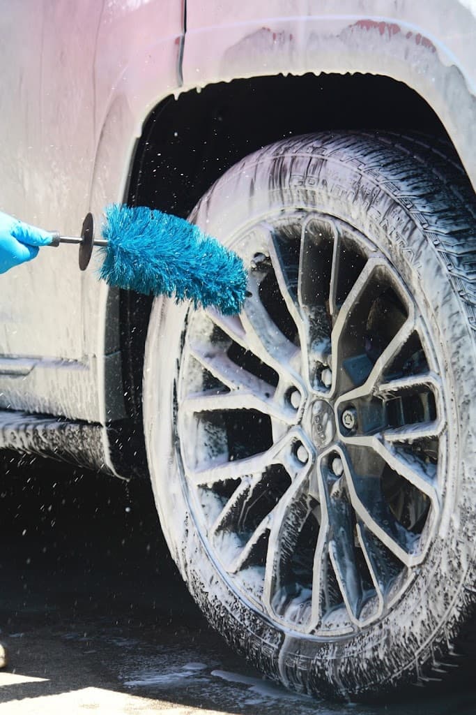 Splash N' Shine Detailing featured