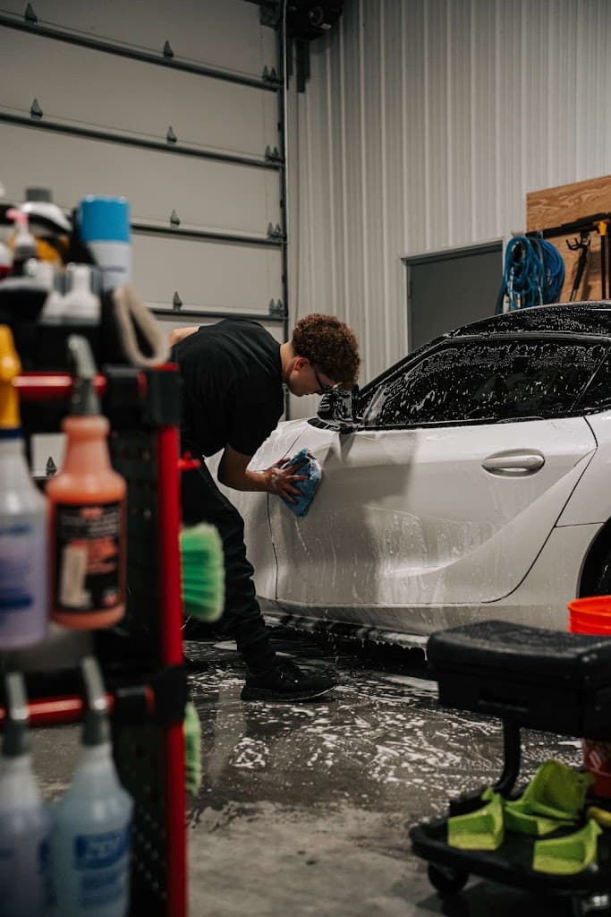 Ollie's Auto Detailing featured