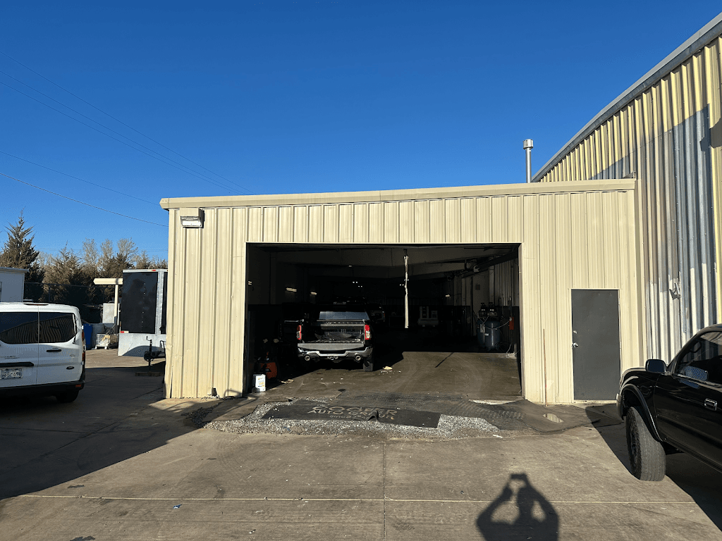 CHAVA EXPRESS AUTO DETAIL LLC featured