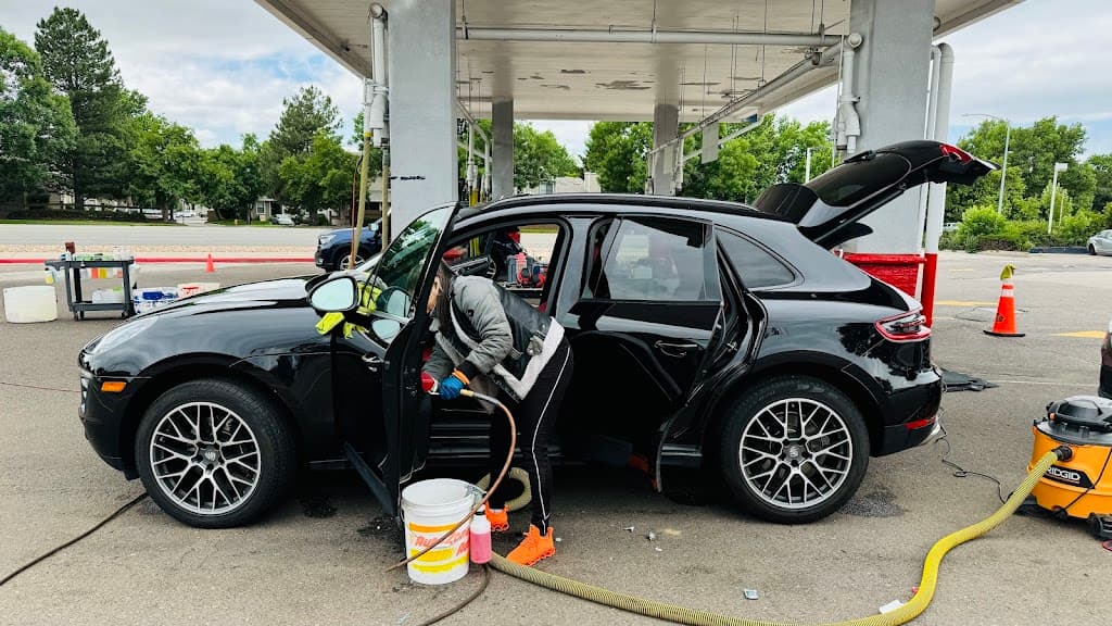 D HAND FULL SERVICE CAR WASH & DETAIL CENTER - SMOKY HILL featured