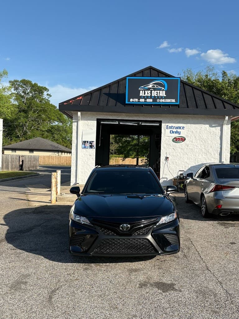 ALXS DETAIL CAR WASH featured