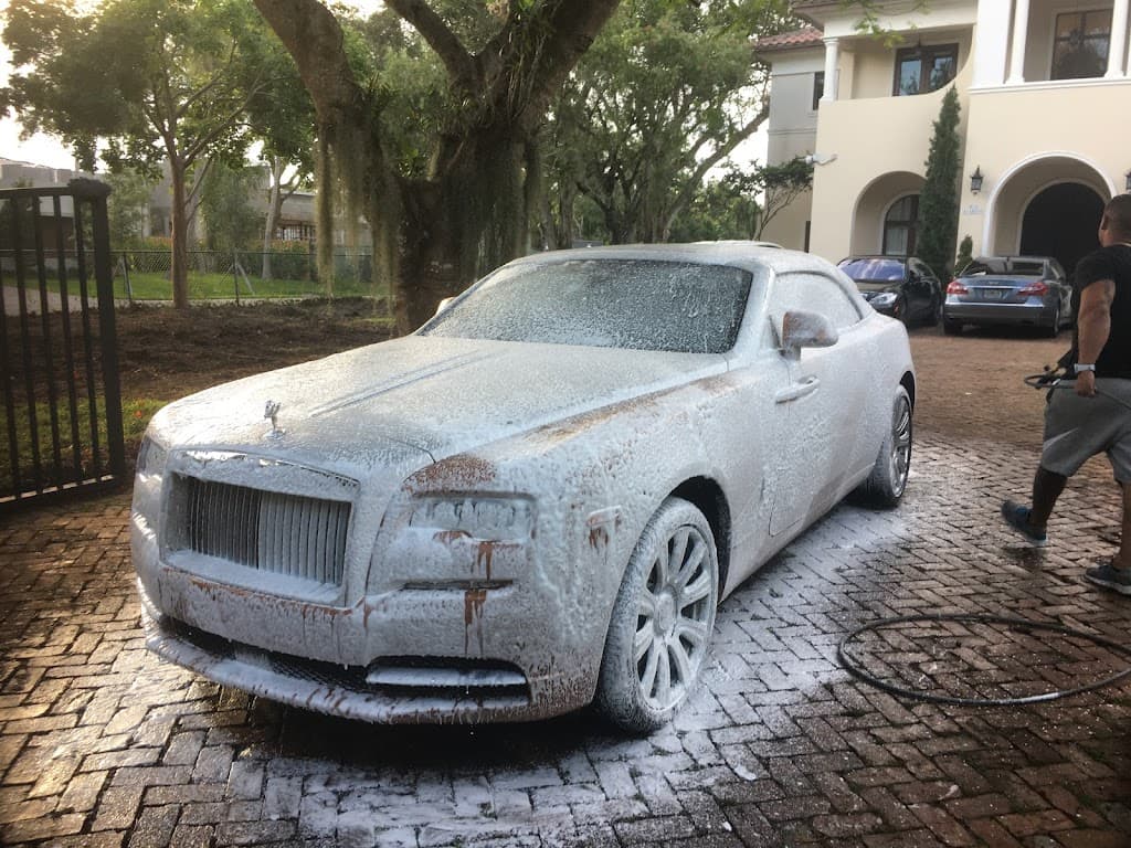 Elegant mobile wash & detail featured