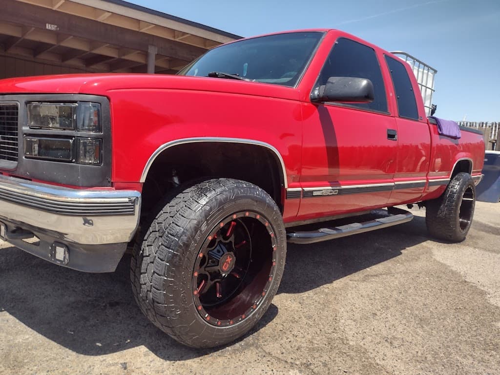 Spiffy J's Detailing featured