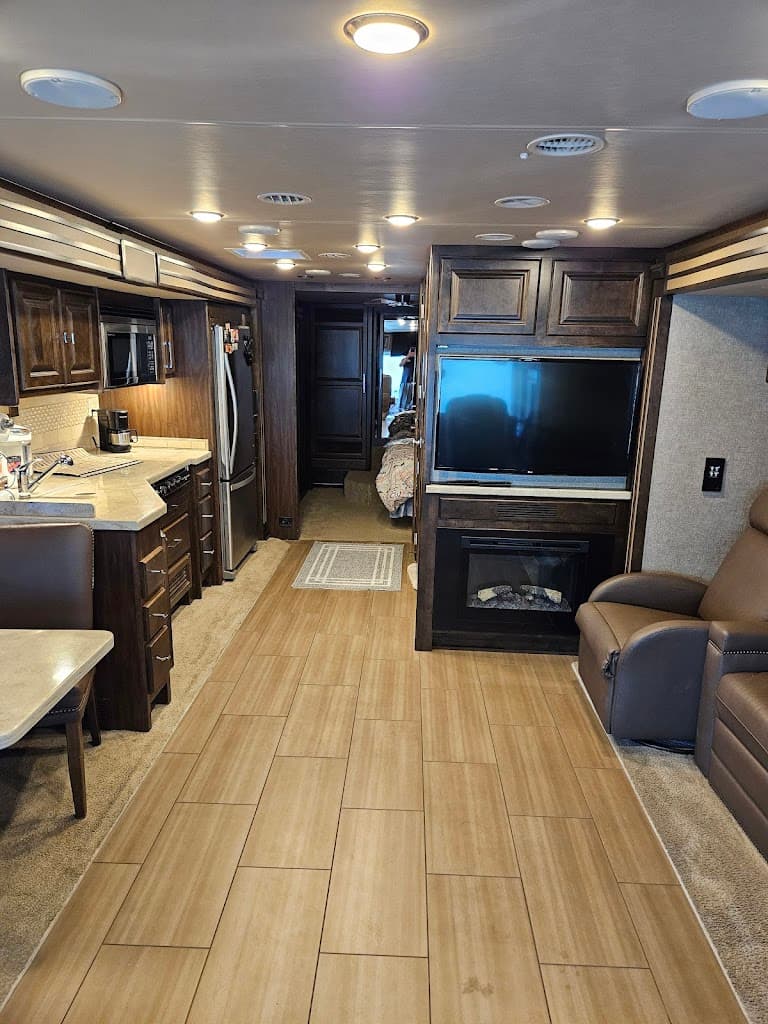 Veras RV Detailing | Guaranteed Service - Best Price featured