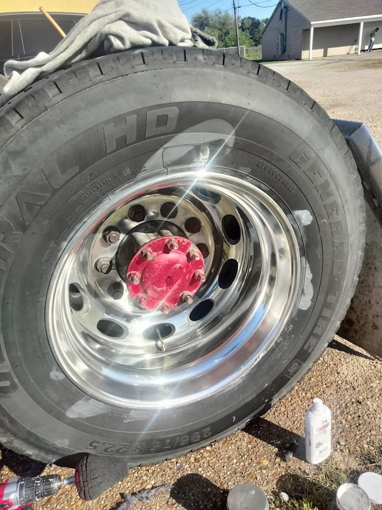 Willie's Auto Detailing LLC featured