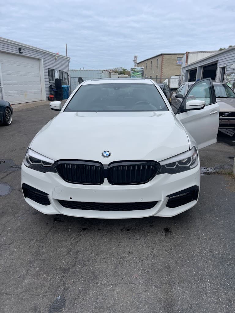 El Mounstro Auto Detailing featured
