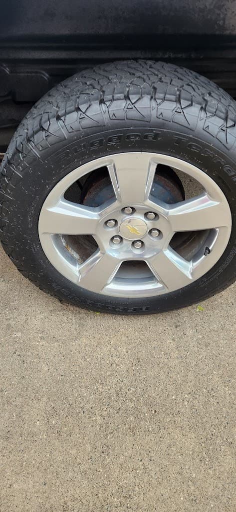 Gali's Detailing LLC featured