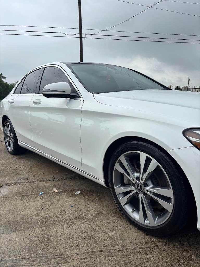 Simple shine mobile Detailing featured