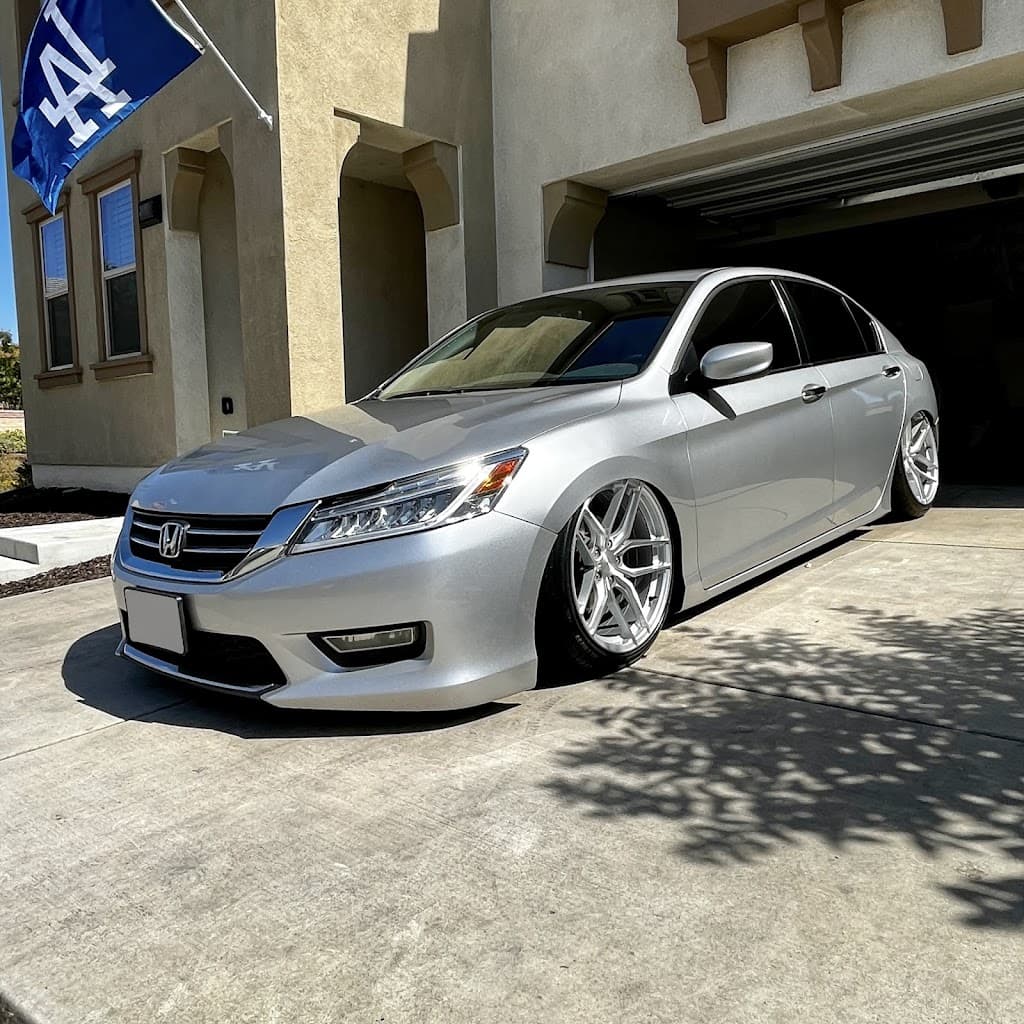 Divine Auto Detail LLC featured