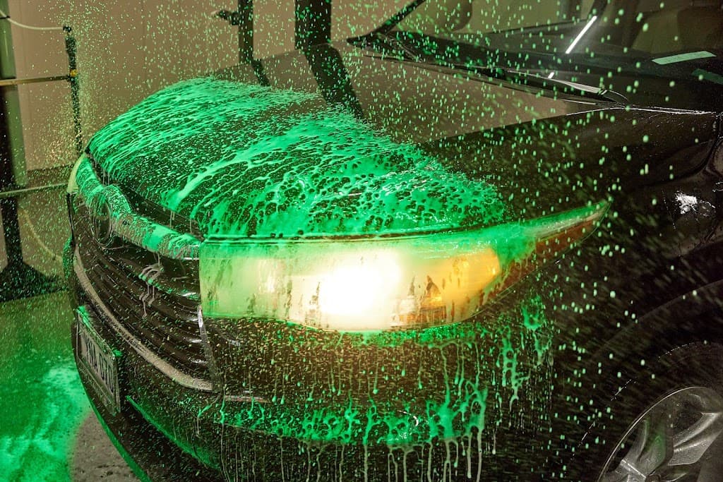 JetSplash Full Service Car Wash featured