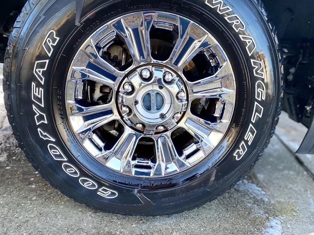 Swedeen's mobile detailing featured