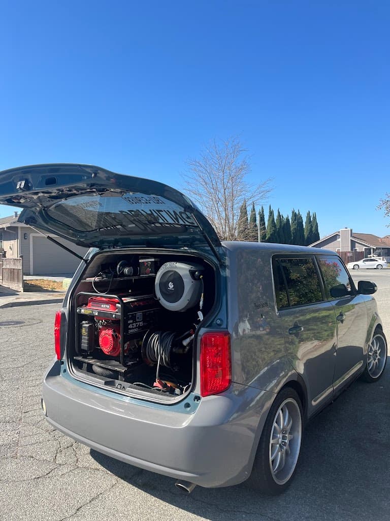 Solano's Automotive Detailing featured