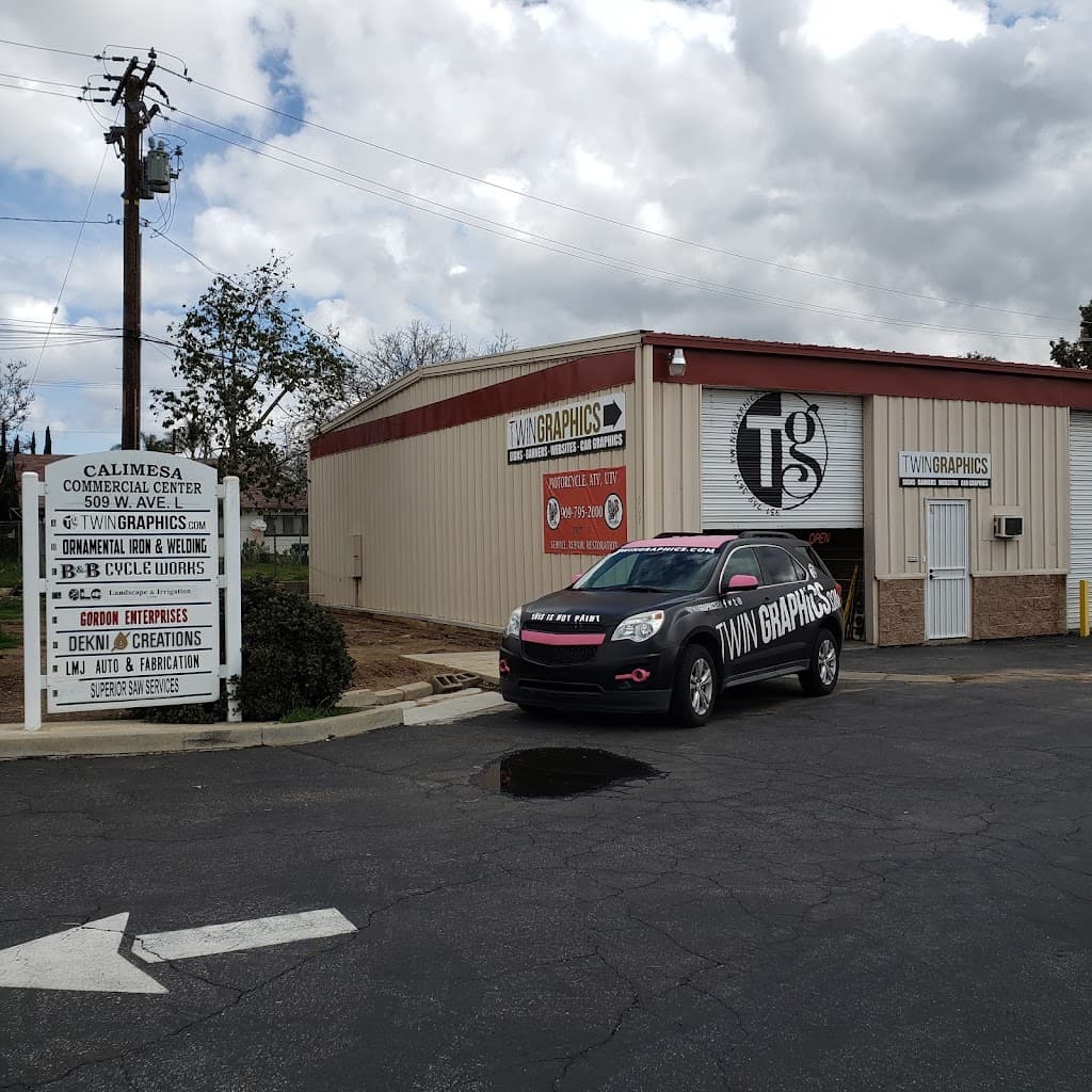 Twin Graphics Signs & Wraps featured