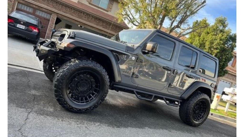 Avery Extreme Auto Detailing & Pressure Wash/Gutters featured
