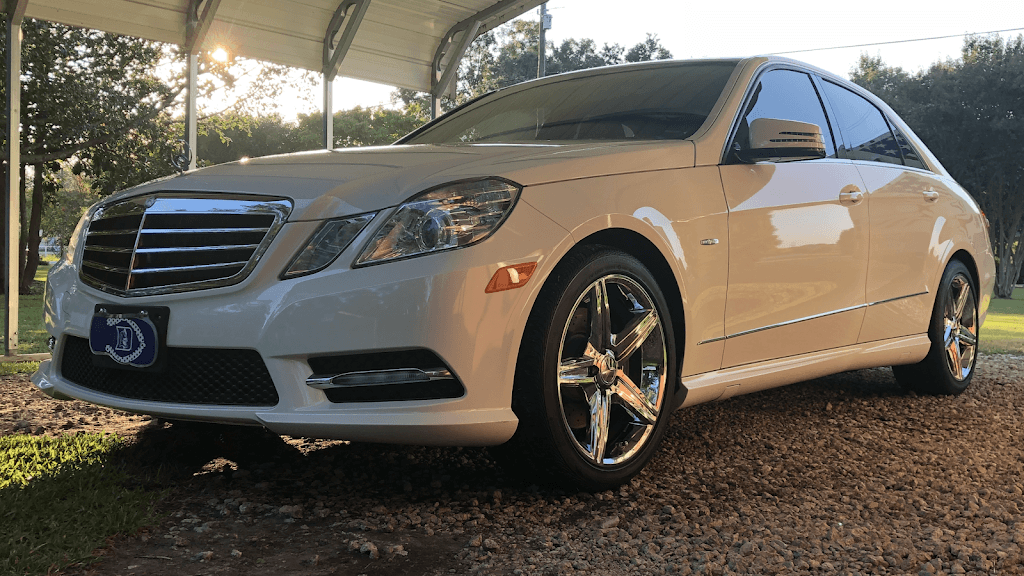 Raven's Vehicle Detailing Service featured