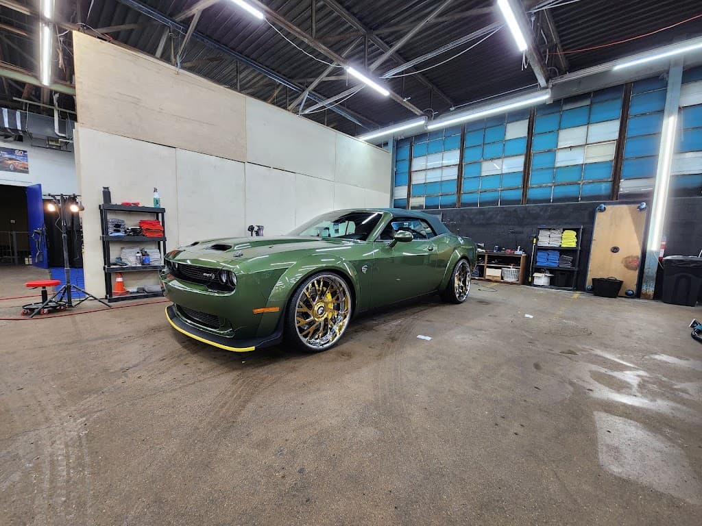 Deluxe Detail LLC featured