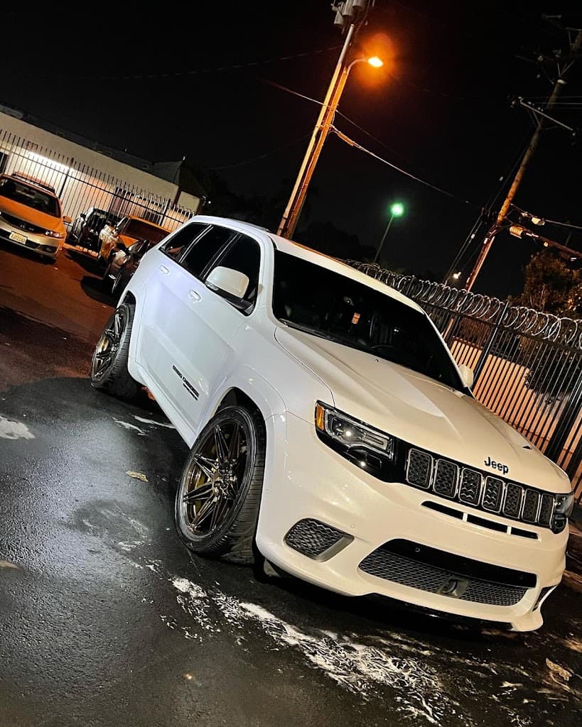Car Detailing-Avinas auto detailing featured