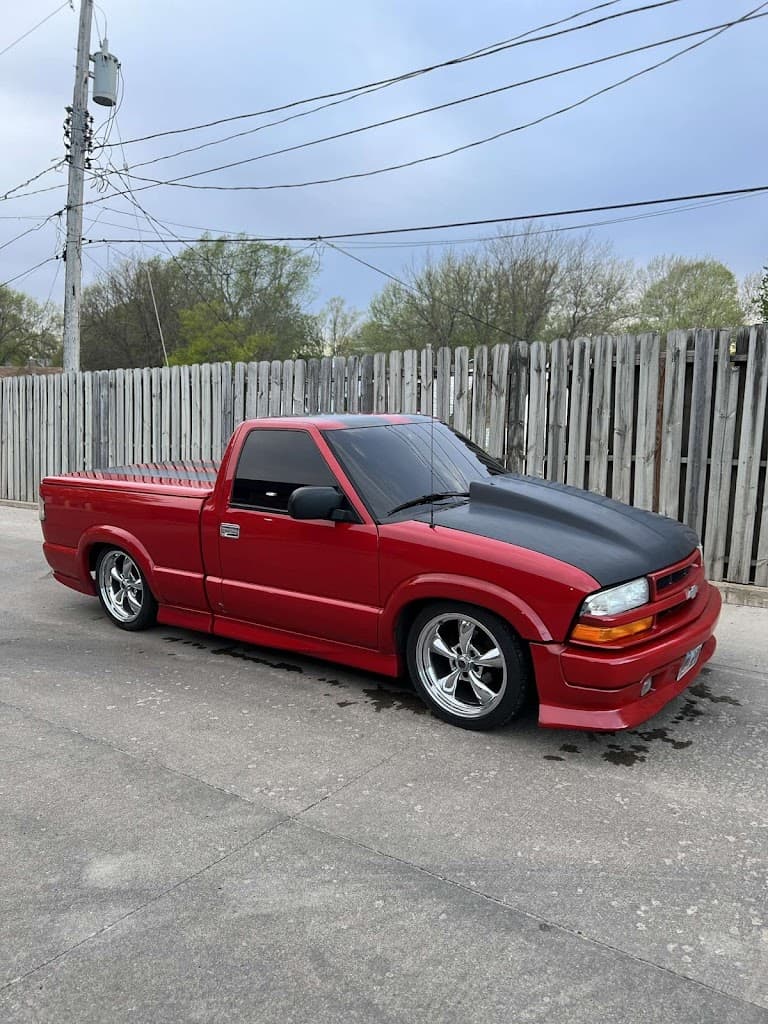 Ikonik Detailing featured