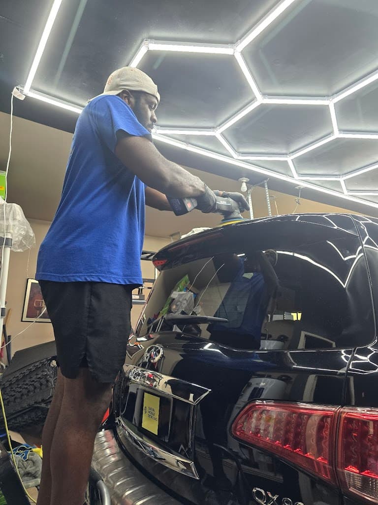 Safari Mobile Detailing LLC featured