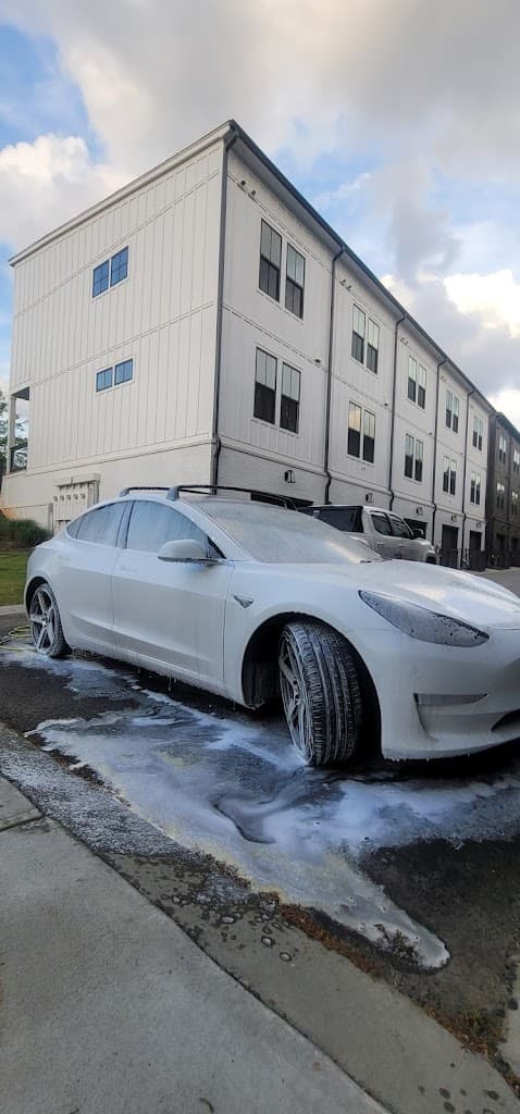 MAYCOL'S MOBILE DETAILING featured