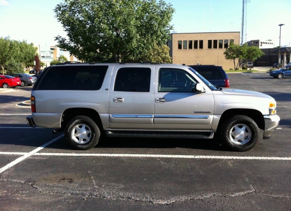 2 Hands Auto Detailing, LLC featured