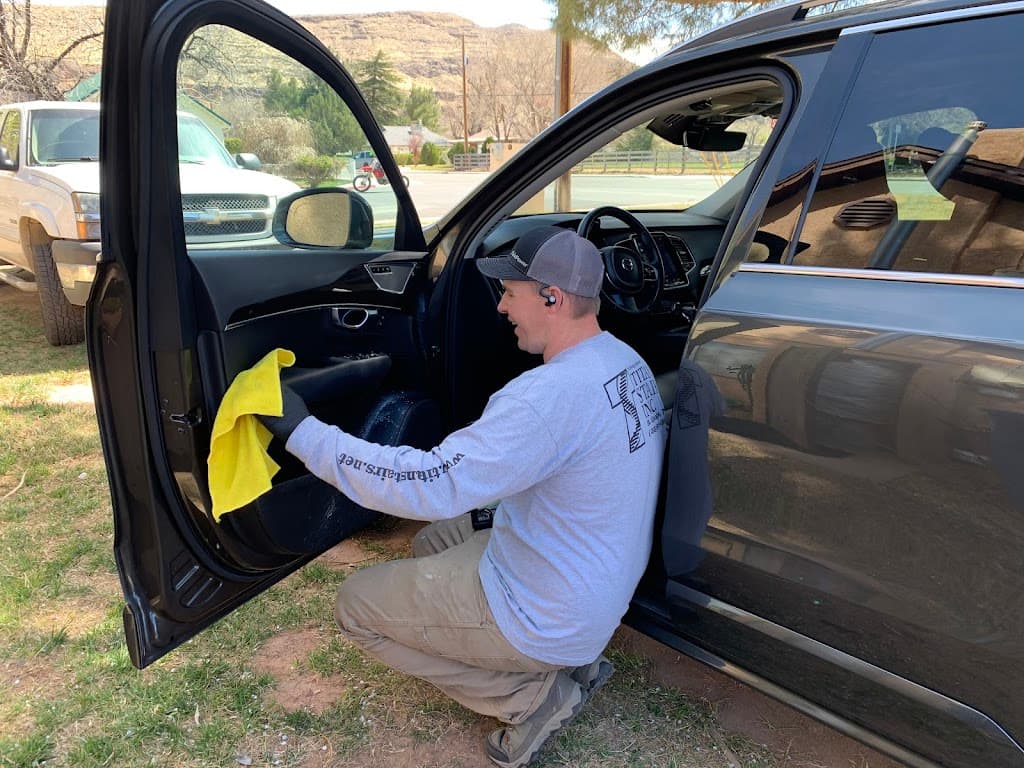 Dennis Scott Detailing & Hand Waxing, LLC featured