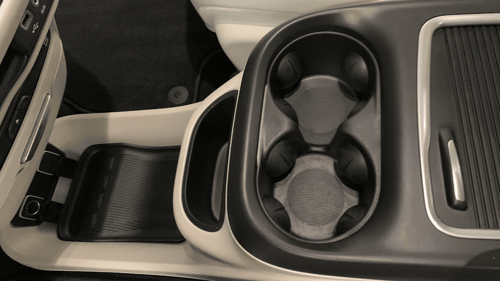 Deluxe Detailing featured